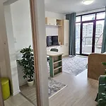 Four Seasons Apartament *