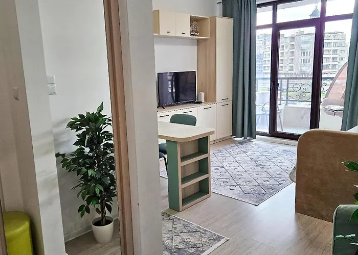 Four Seasons Апартамент *