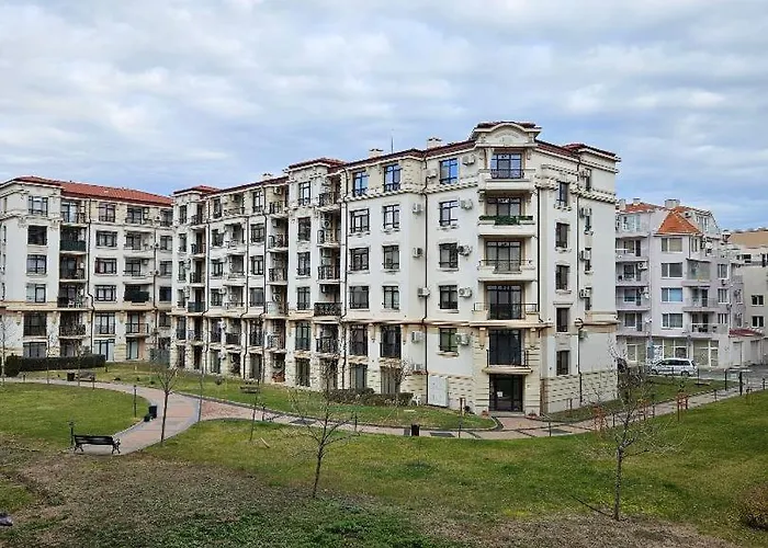 Four Seasons * Поморие